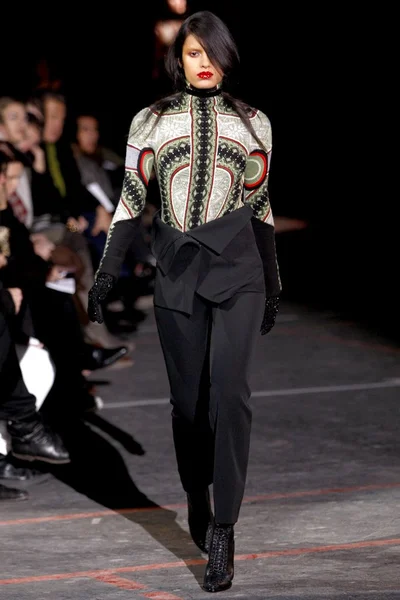 Look 22